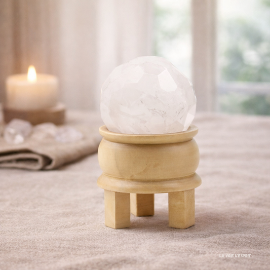 Boule de guérison facettée en pierre précieuse et support - Quartz roche